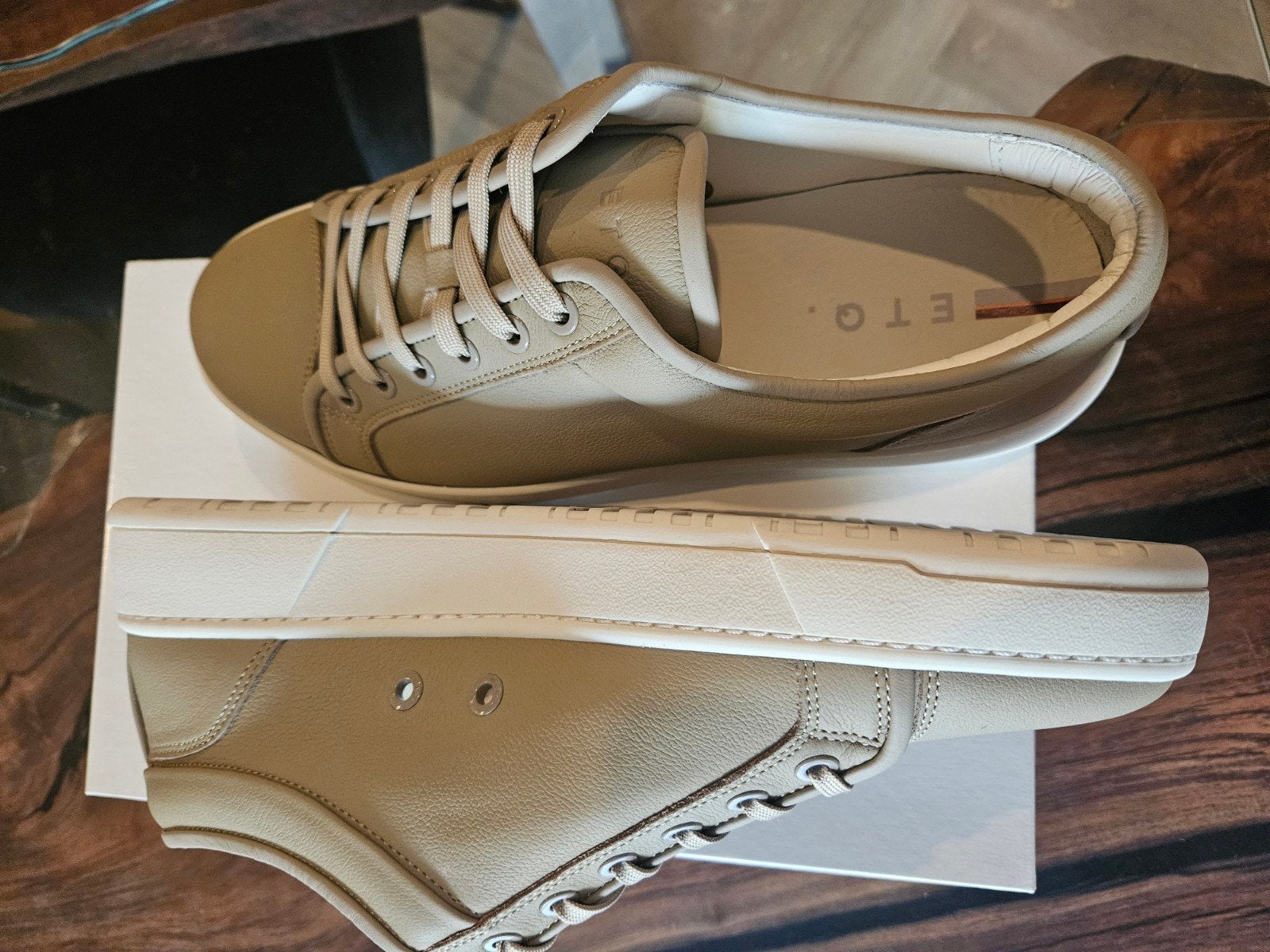 Nieuwe ETQ sneakers maat 43 - kleur nougat, ETQ, Bruin, Nieuw, Ophalen of Verzenden