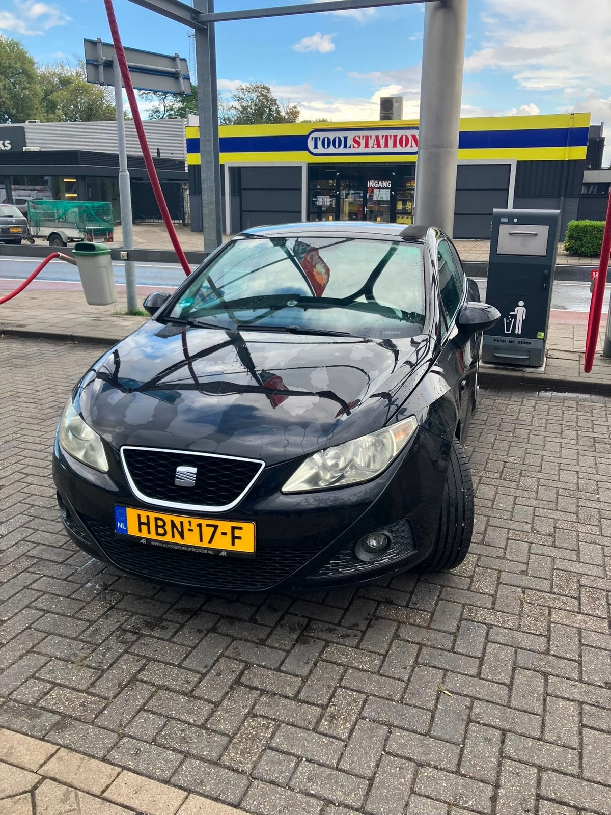 Seat Ibiza 1.4 63KW 3-DRS 2009 Zwart NIEUWE DISTRIBUTIERIEM, Voorwielaandrijving, 4 cilinders, Handgeschakeld, Particulier