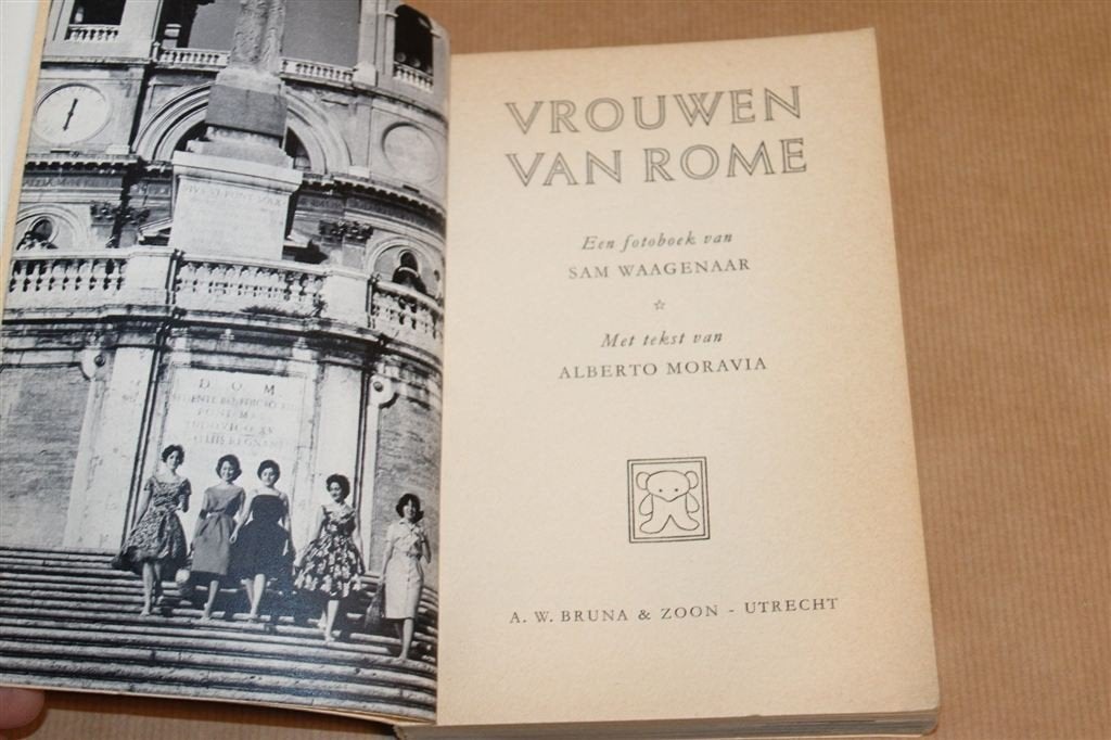 Vrouwen van Rome — Vintage Fotoboek Italiaanse Vrouwen 1959, Ophalen of Verzenden, Gelezen, Fotografen