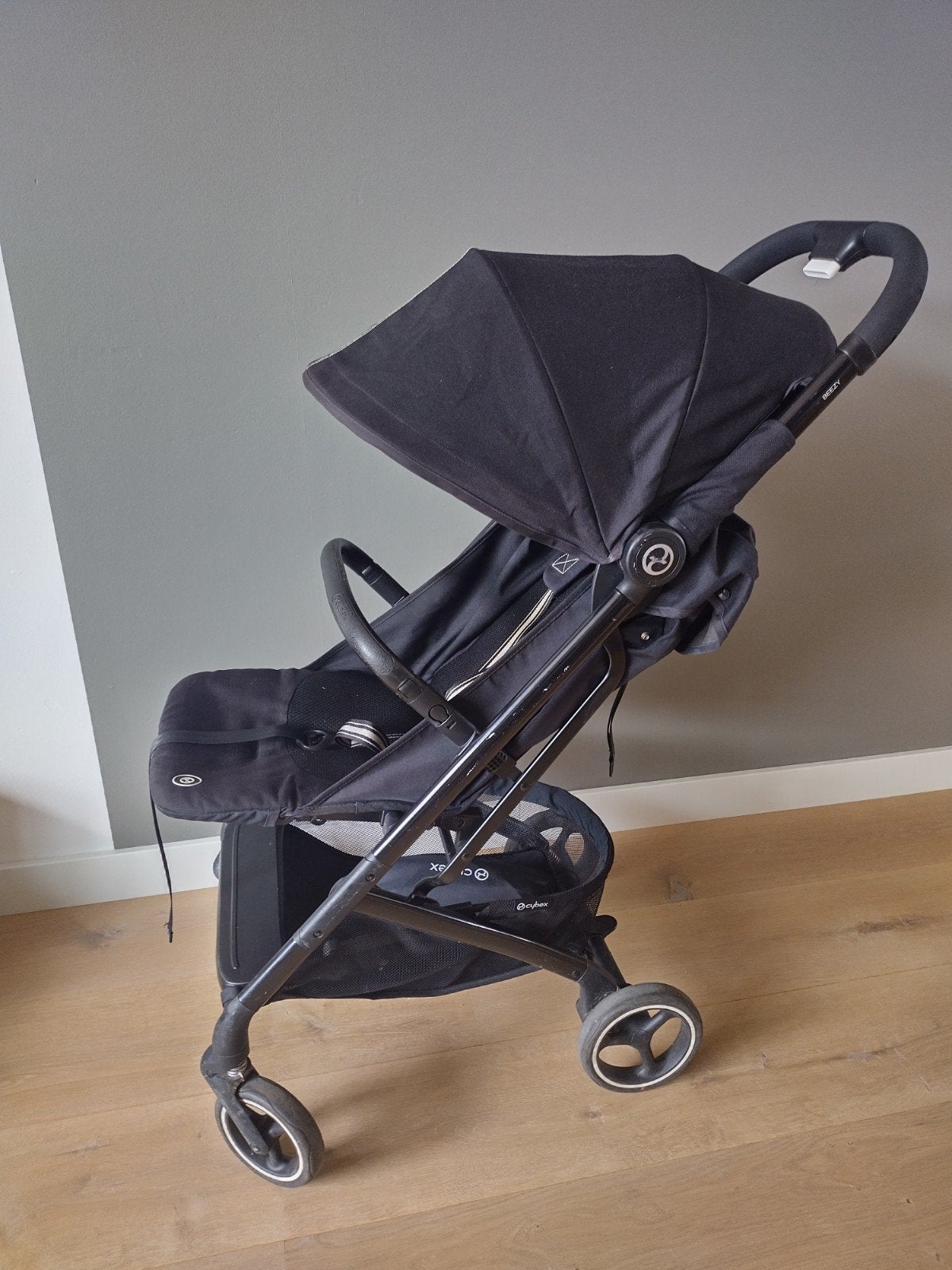 Cybex Beezy Buggy met regenhoes en reistas, Ophalen of Verzenden, Gebruikt, Overige merken, Verstelbare rugleuning