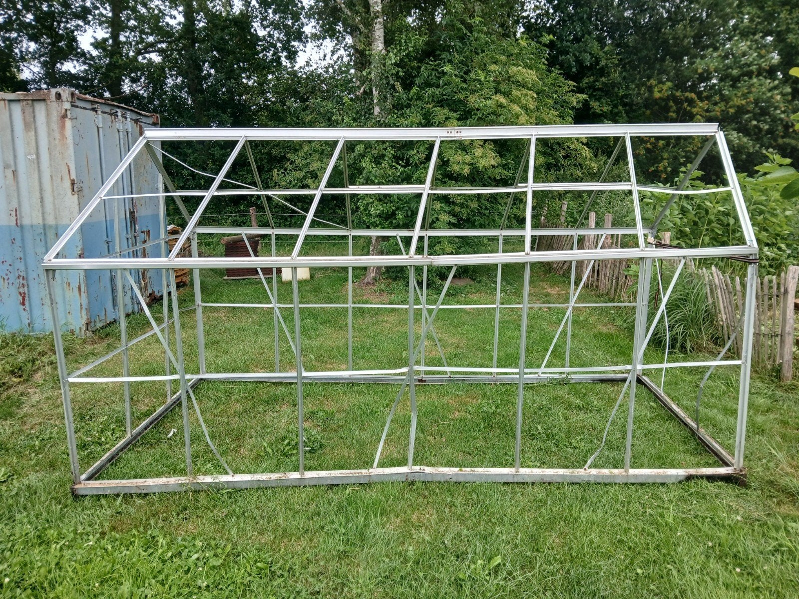 Kas opknapper met nieuwe en gebruikte platen, Ophalen