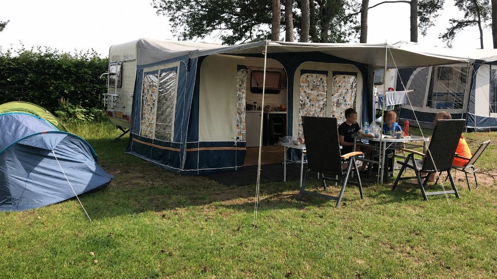 Lichtgewicht Sterckeman Fjord 390T met 2 voortenten + luifel, Caravans en Kamperen, Caravans, Vast bed, Sterckeman, Kleine zit