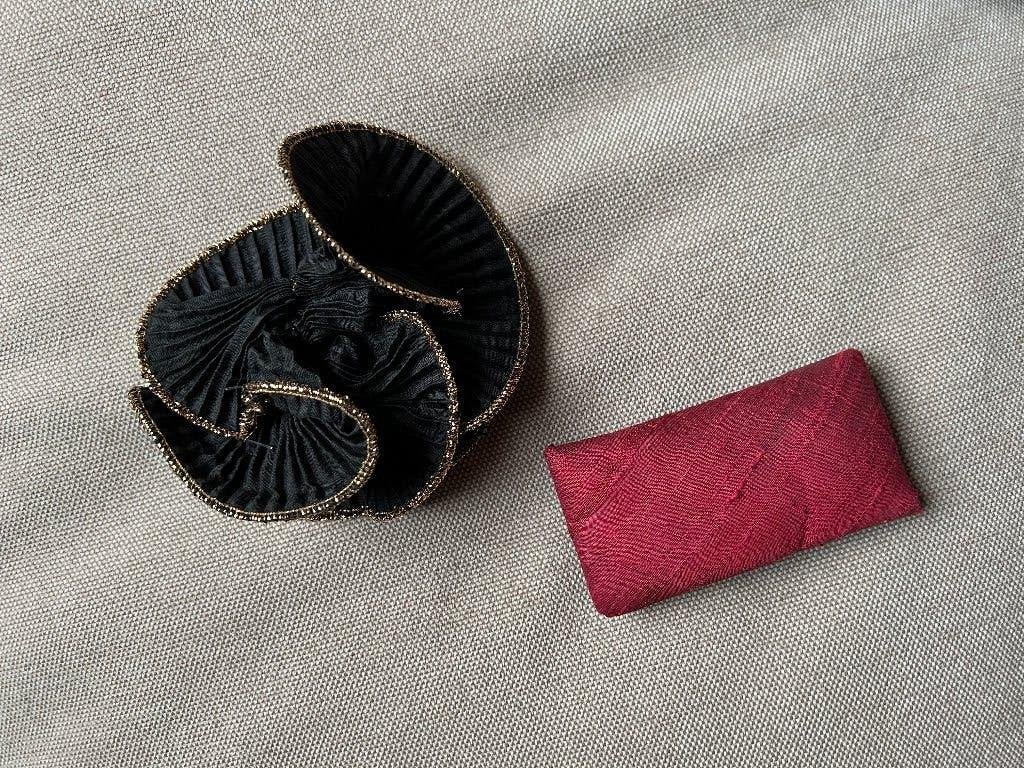 Elastiek/Scrunchie zwart glitter & Haarclip rood jaren 90, Ophalen of Verzenden, Zo goed als nieuw, Overige typen