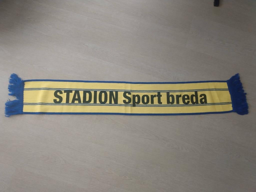 Twee verschillende sjaals van NAC stadion Sport, Ophalen of Verzenden, Nieuw, NAC Breda, Vaantje of Sjaal