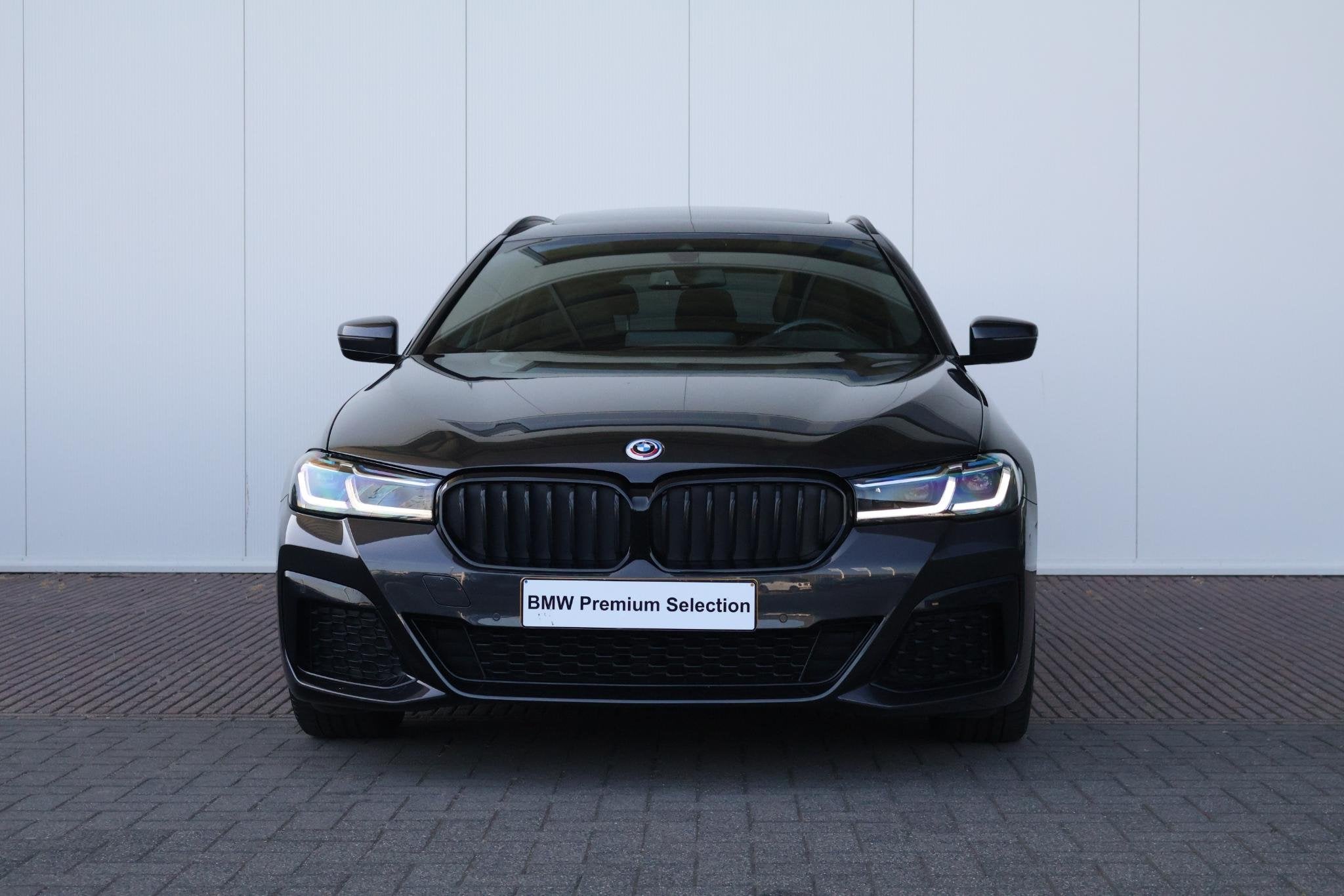 BMW 5-serie Touring 520i Business Edition Plus | M-Sport Pak, Auto's, Automaat, 1998 cc, Gebruikt, 4 cilinders