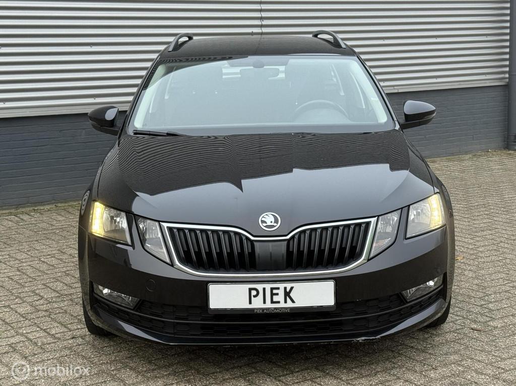 Skoda Octavia Combi 1.6 TDI Ambition AUTOMAAT EXPORTPRIJS, Gebruikt, 4 cilinders, 116 pk, Zwart