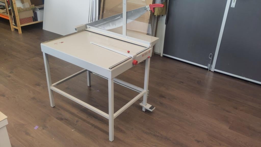 Bordschaar snijtafel Ideal1080 - Professionele papiersnijder, Ophalen, Zo goed als nieuw, Gereedschap of Toebehoren