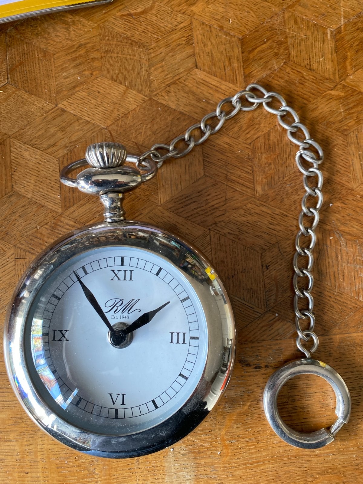 Riviera maison klok met ketting, Analoog, Ophalen of Verzenden, Zo goed als nieuw, Zilver