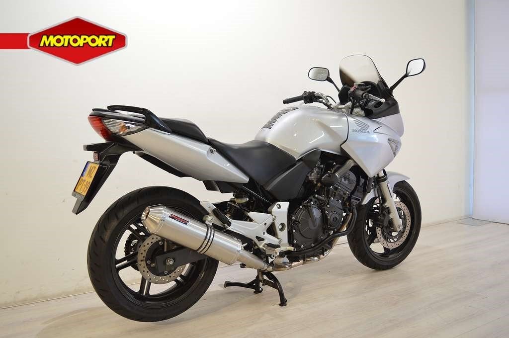 Honda CBF 600 S (bj 2006), Wijngaardveld 1
9300  AALST, BE, Mc.benelux@honda-eu.com, Toermotor, HONDA MOTOR EUROPE Ltd Belgian Branch