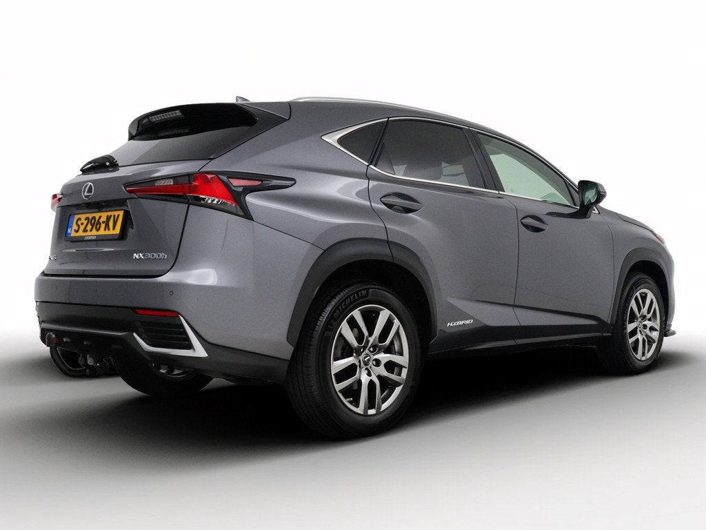 Lexus NX 300h AWD Luxury Edition | Dealer Onderhouden | Trek, Auto's, Lexus, 12 maanden, Gebruikt, 1760 kg, Leder
