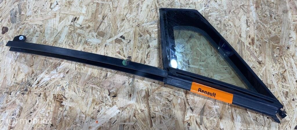 Driehoeksruit linksvoor Renault Clio IV ('13-'20) 43R004025, Gebruikt, Renault, Ophalen of Verzenden