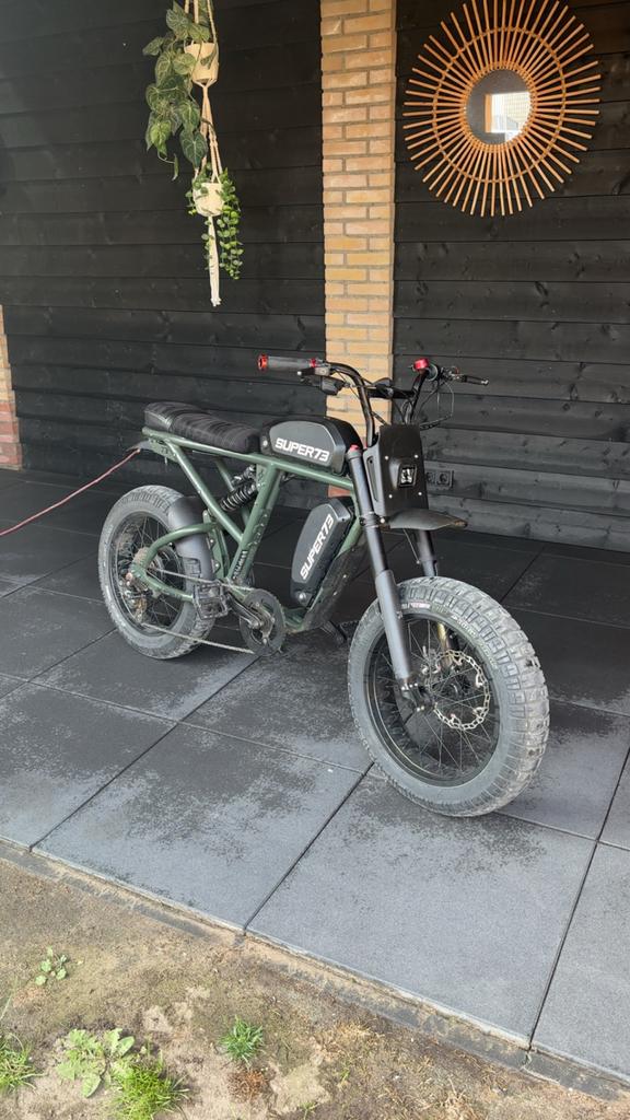 Super73 RX Olive Drab met 4247km en 2 accu's, Zo goed als nieuw, Minder dan 47 cm, 50 km per accu of meer, Ophalen
