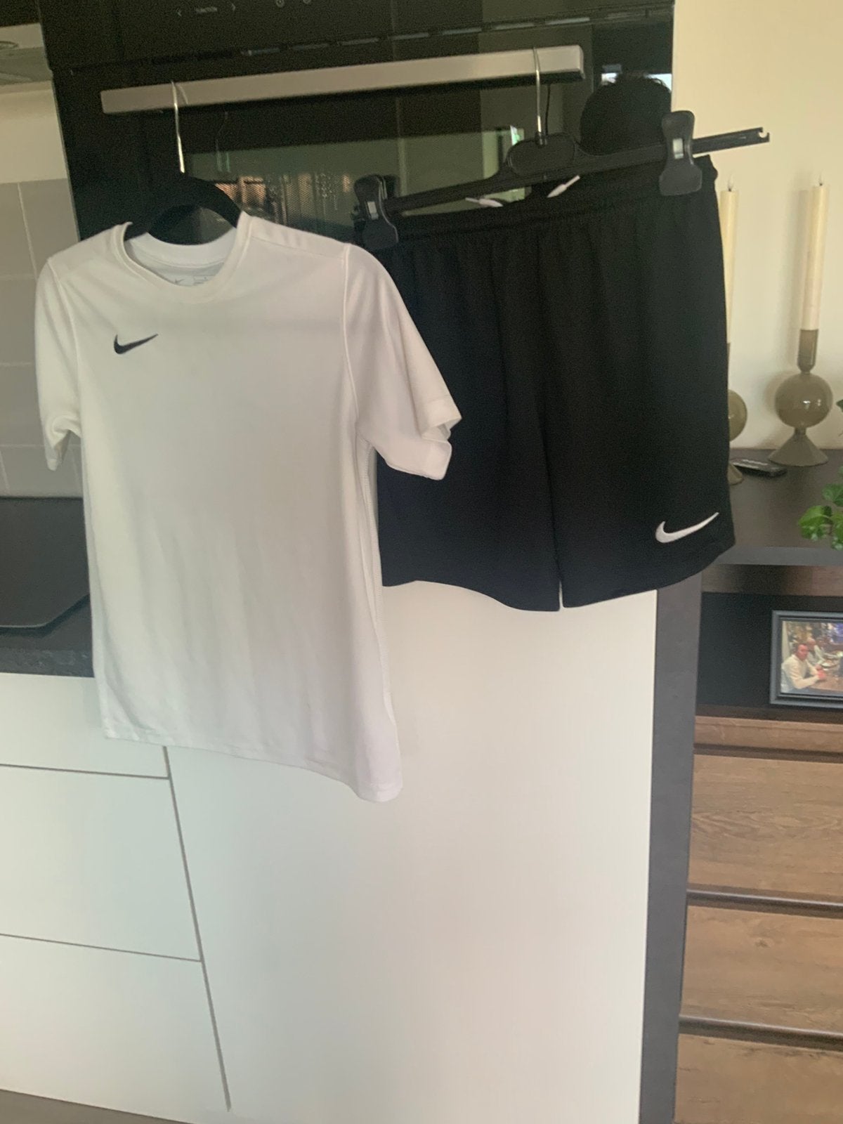 ADIDAS SPORT/GYM TENUE mt 147/158 €5,00, Ophalen of Verzenden, Gebruikt, Jongen of Meisje, Sport- of Zwemkleding