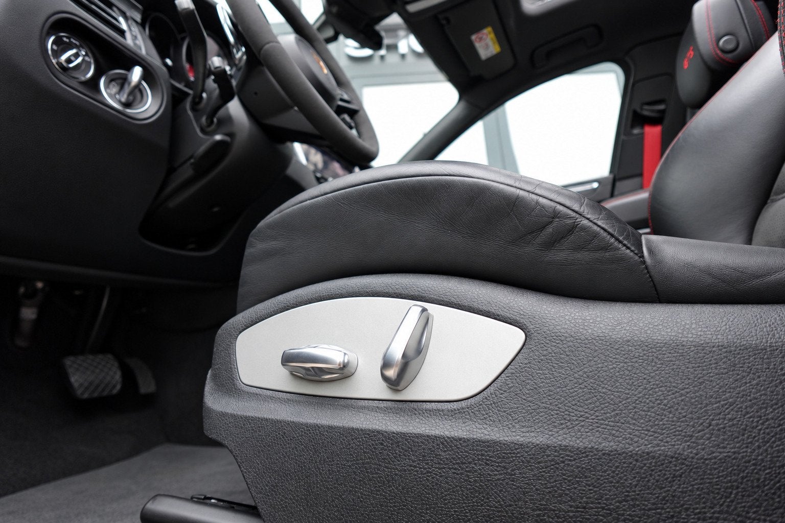 Foto 6 van Porsche Macan 2.9 GTS PANO SPORT CHRONO BOSE