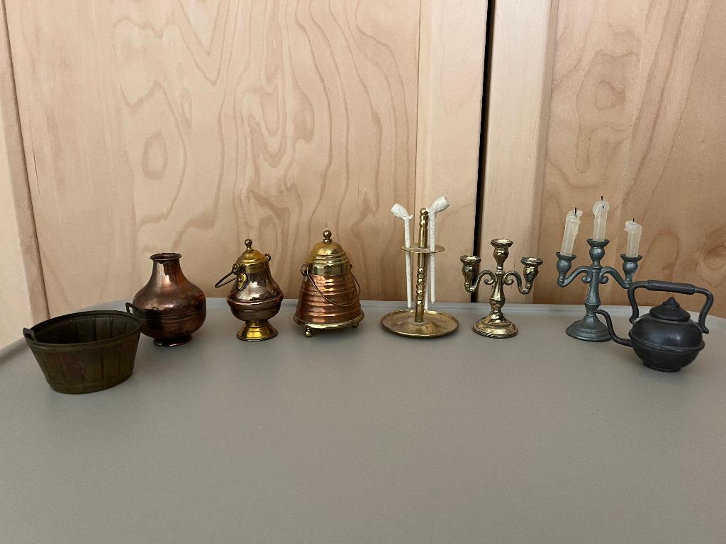 Koperen en tinnen miniaturen, Verzenden