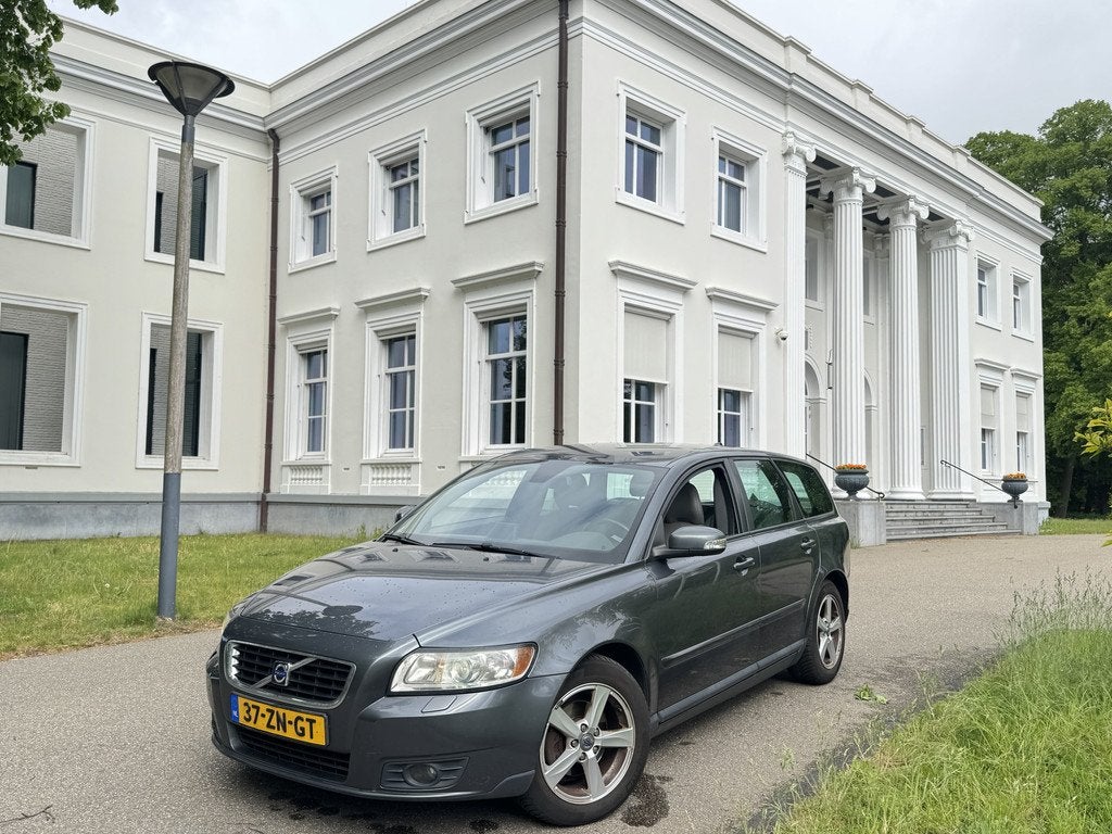 Volvo V50 2.0 Edition II, VOLLEDER (bj 2008), Auto's, Volvo, Voorwielaandrijving, 4 cilinders, Zilver of Grijs, Automatische klimaatregeling