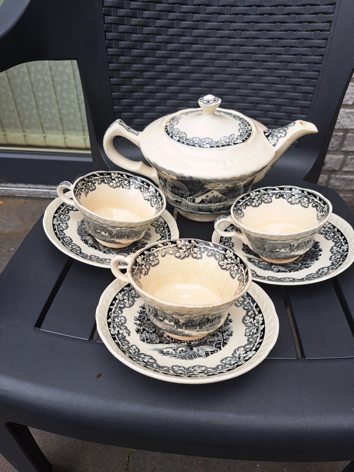 Vintage Boerenhoeve theepot en schotels - Societé Céramique, Ophalen