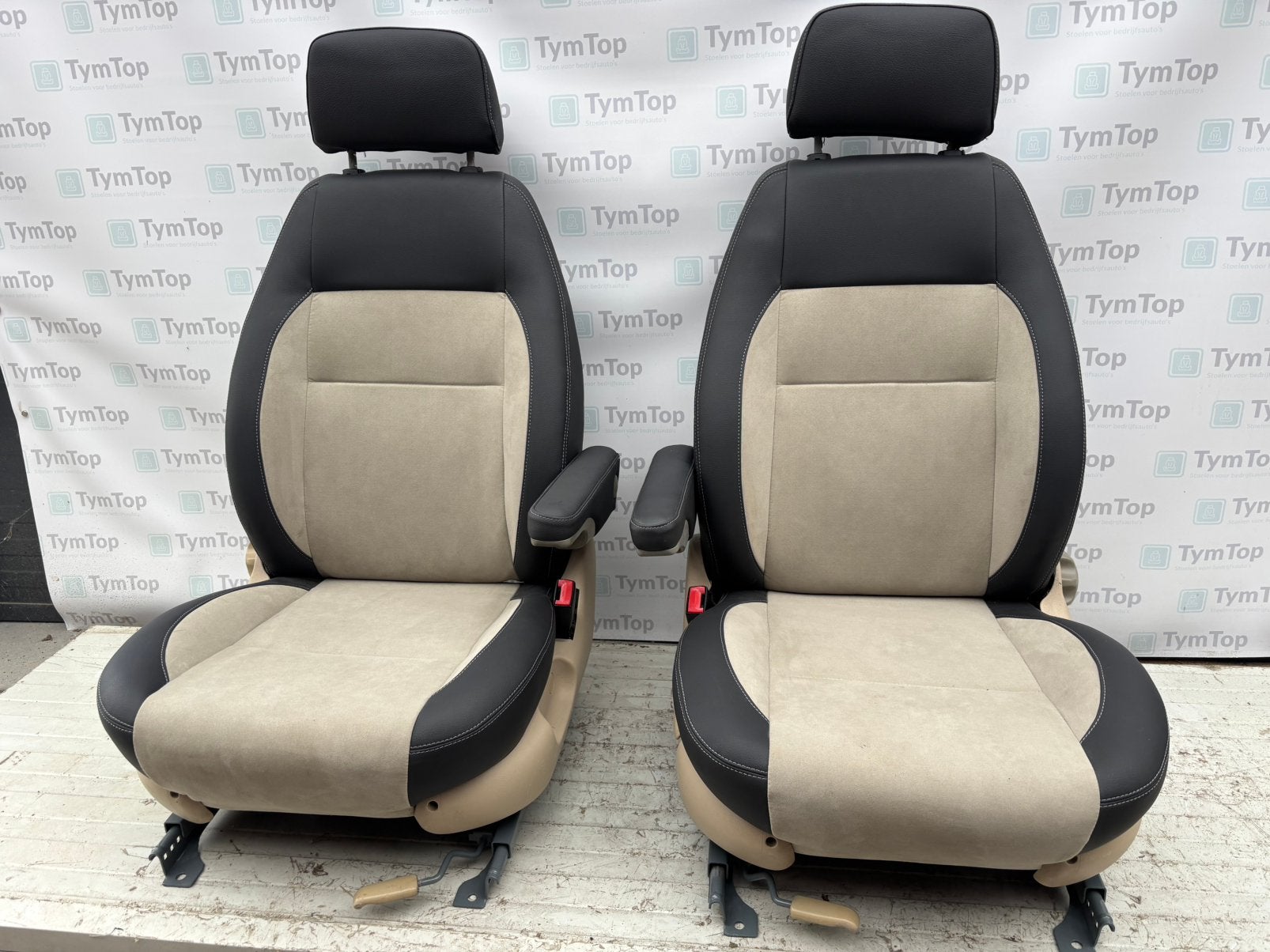Stoelen draaistoelen camper bus Volkswagen Mercedes voorkant, Ophalen, Tymtop5@gmail.com, 3161ek, Volkswagen