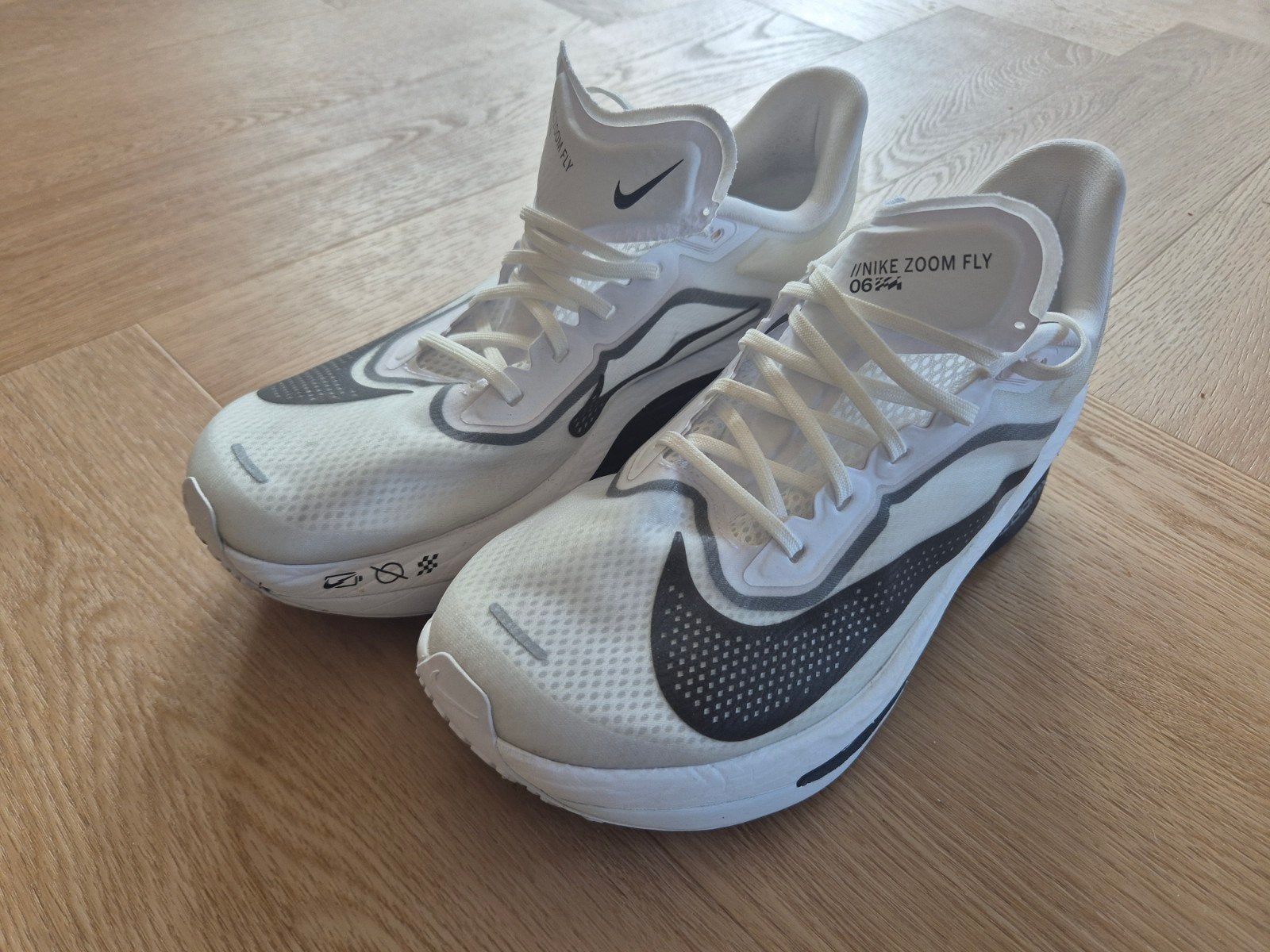 Nike Zoom Fly hardloopschoenen maat 44 - Zo goed als nieuw, Wit, Nike, Ophalen of Verzenden, Zo goed als nieuw