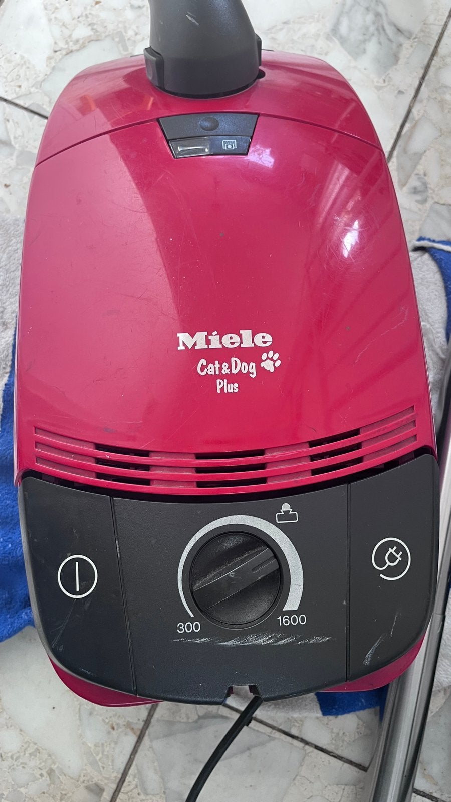 Miele stofzuiger, motor goed, Witgoed en Apparatuur, Gebruikt, Geschikt voor harde vloeren, Miele, Sledestofzuiger