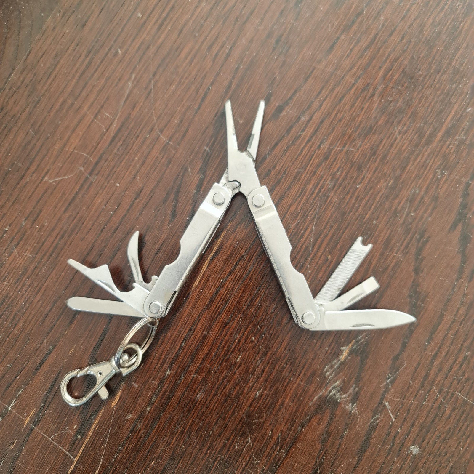 Compacte Sleutelhanger Multitool, Ophalen of Verzenden, Zo goed als nieuw, Overige typen