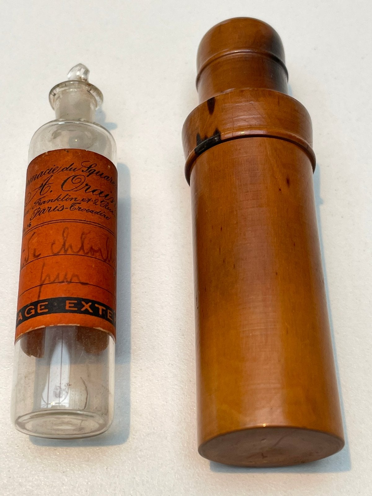 Apothekersflesje antiek Frans, met houten koker, Ophalen of Verzenden, Gebruikt