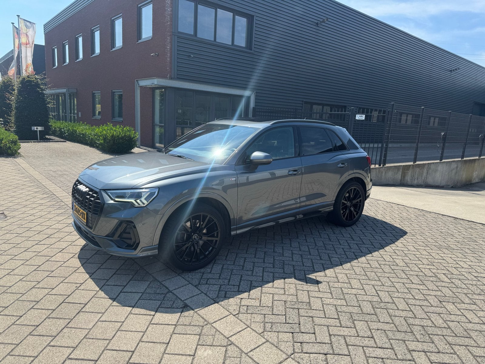 Super dikke Audi Q3 40 Tfsi 190pkS Tronic Quattro 2019 Grijs, Auto's, Automaat, Zwart, 1984 cc, Leder