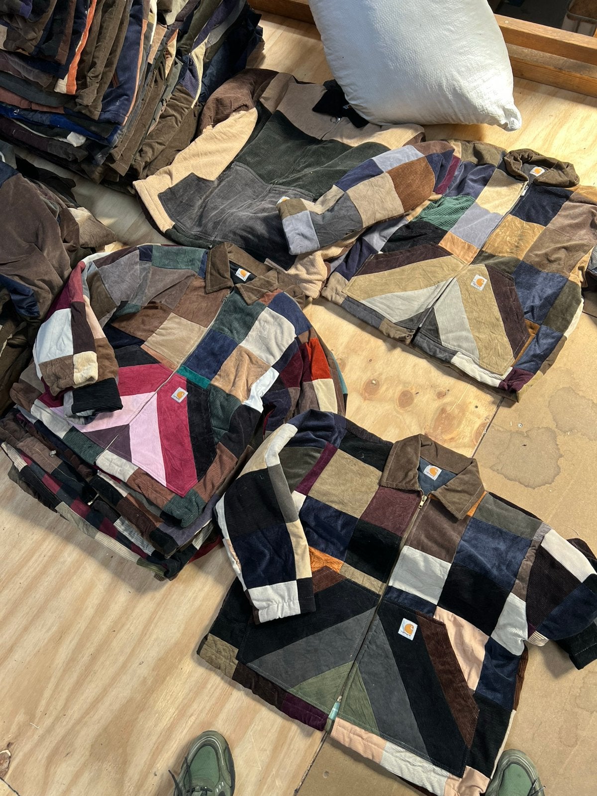 5x CARHARTT PATCHWORK REWORK JACKETS, Vintagie, Haulerwijk, Nieuw, Overige maten