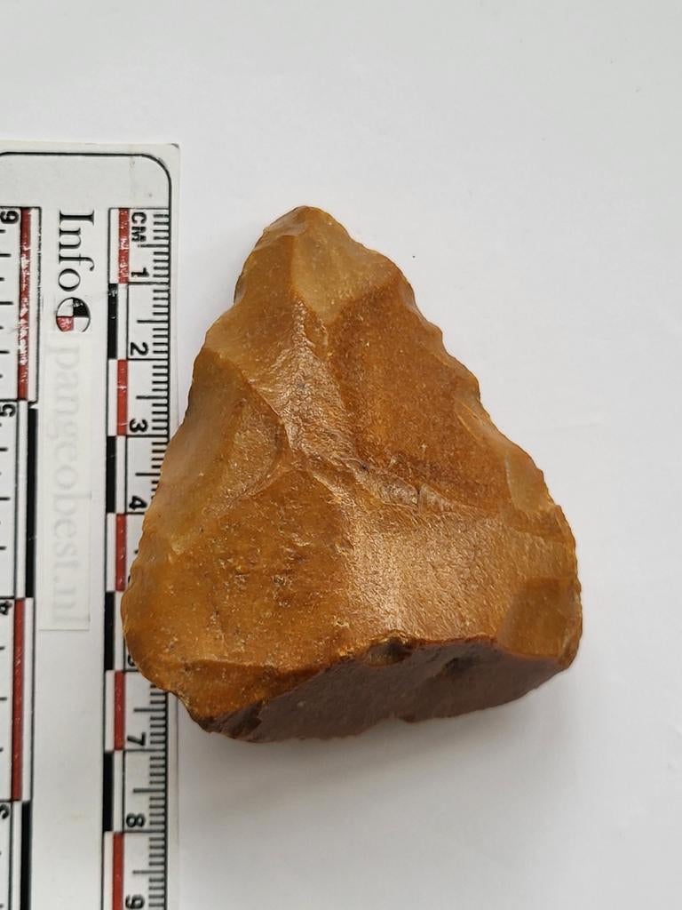 Bodemvondst vuursteen vuistbijl Frankrijk Neanderthaler, Ophalen of Verzenden