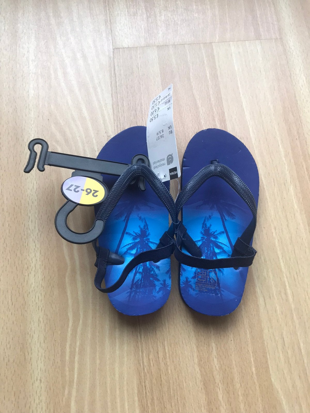 Slippers hema jongen nieuw met kaartje maat 26/27, Ophalen of Verzenden, Zo goed als nieuw, Jongen, Overige typen