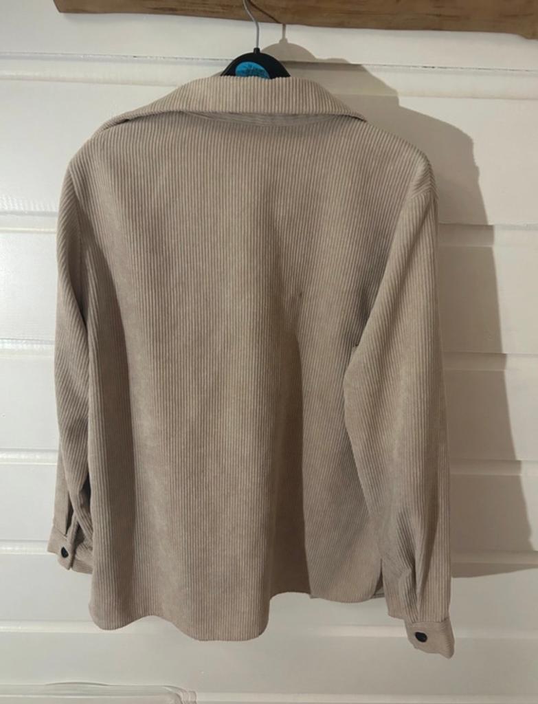 Beige ribfluwelen jasje van SHEIN, maat S, Ophalen of Verzenden, Zo goed als nieuw, Maat 36 (S), Beige
