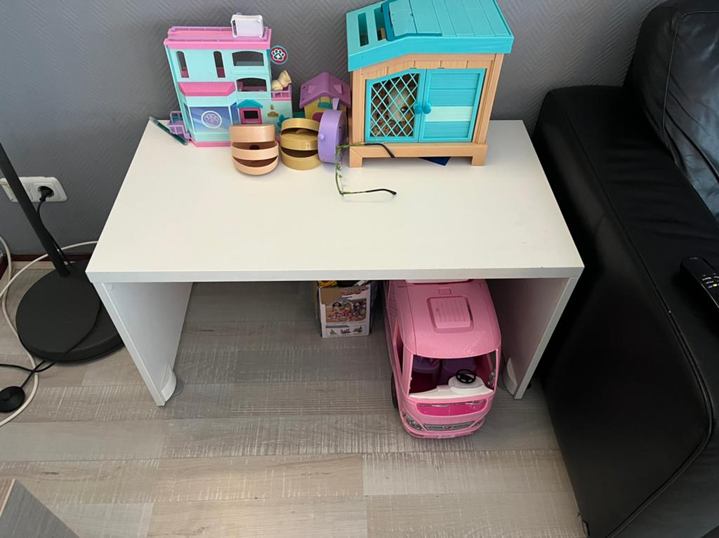 Ikea tafeltje met gebruikspoortjes, Ophalen of Verzenden, Tafel(s)