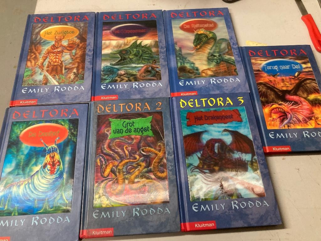 T.K. nog 7 boeken van Deltora zie actuele lijst Emily Rodda, Boeken, Ophalen of Verzenden, Gelezen, Emily Rodda
