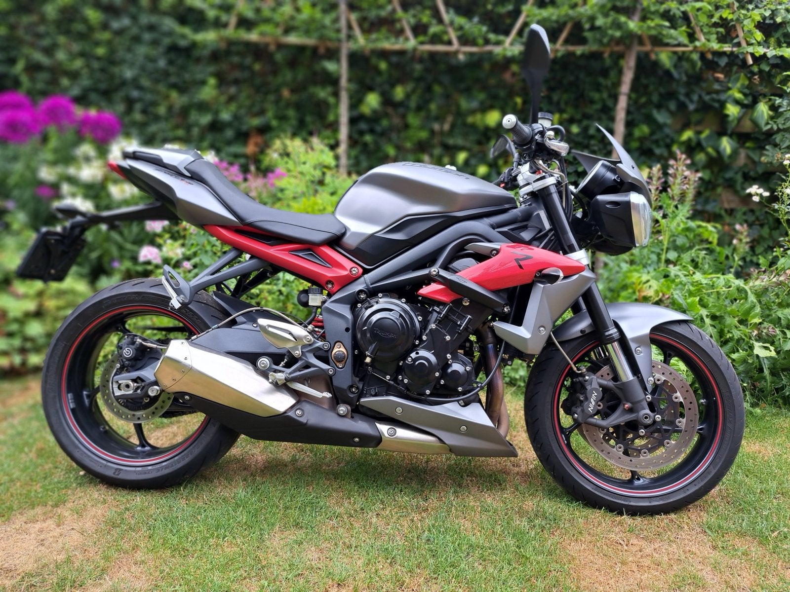 Triumph Street Triple R 675 - Naked Bike, Motoren, Motoren | Triumph, Particulier, Naked bike, meer dan 35 kW, 3 cilinders, Minimaal motorrijbewijs A2