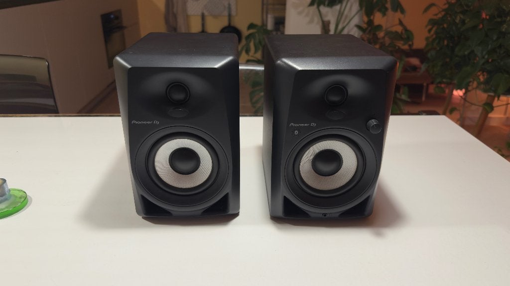 Pioneer DJ DM-40BT actieve desktop monitor luidsprekers, Studiomonitor, Gebruikt, Ophalen of Verzenden, Pioneer