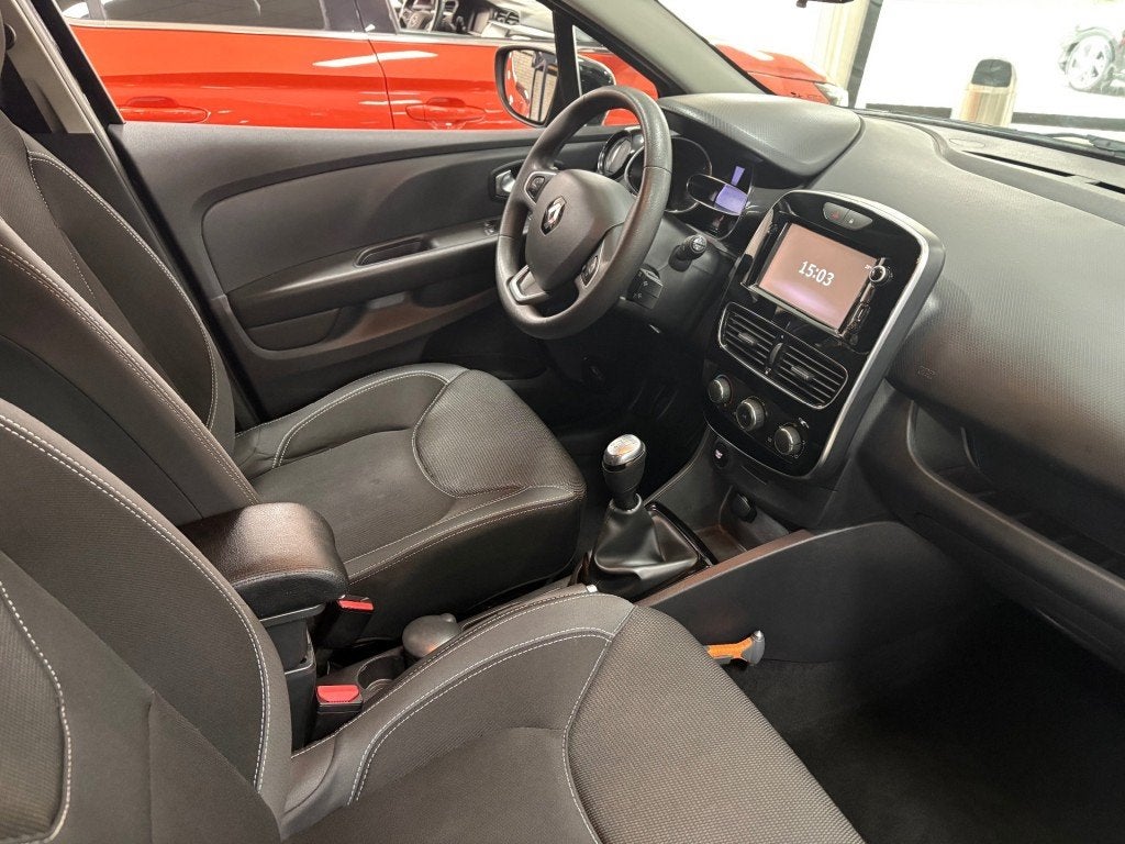 Renault CLIO TCE Navigatie Multimedia Airco NAP NL auto, 898 cc, Gebruikt, Met garantie (alle), Handgeschakeld