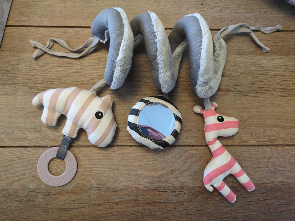 Done by Deer wagenspanner/activiteitenspiraal, Kinderen en Baby's, Ophalen