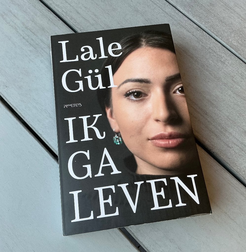 Lale Gül ‘Ik ga leven’ biografie, Boeken, Ophalen of Verzenden, Zo goed als nieuw, Lale Gül