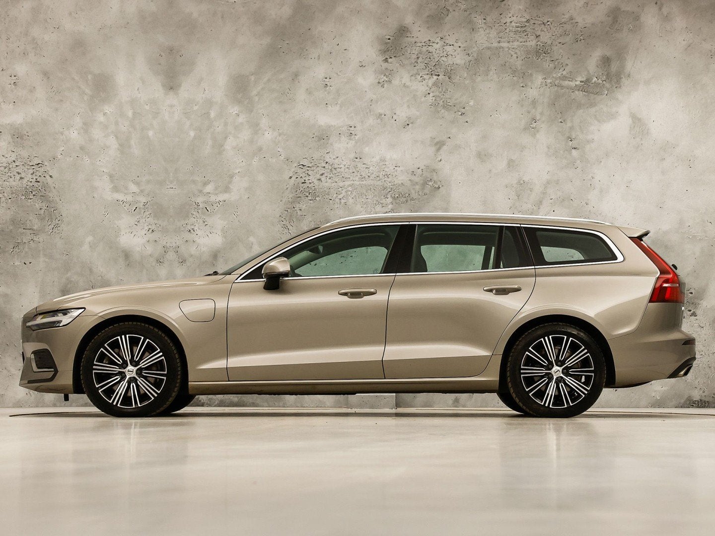Volvo V60 2.0 T6 Recharge AWD Inscription 340Pk Automaat (SO, Auto's, Automaat, 12 maanden, Stof, Gebruikt
