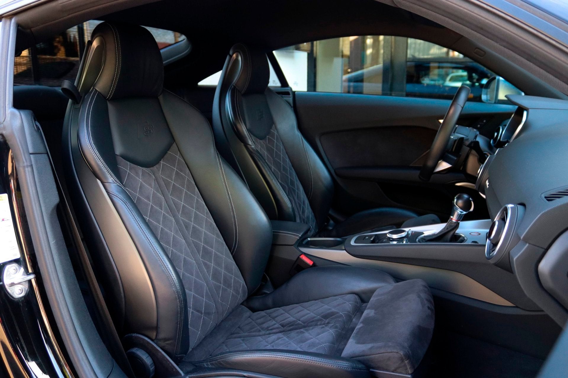 Audi TT 2.0 TFSI TTS Quattro RS STOELEN B&O VIRTUAL, Auto's, Gebruikt, 4 cilinders, 1984 cc, 4 stoelen