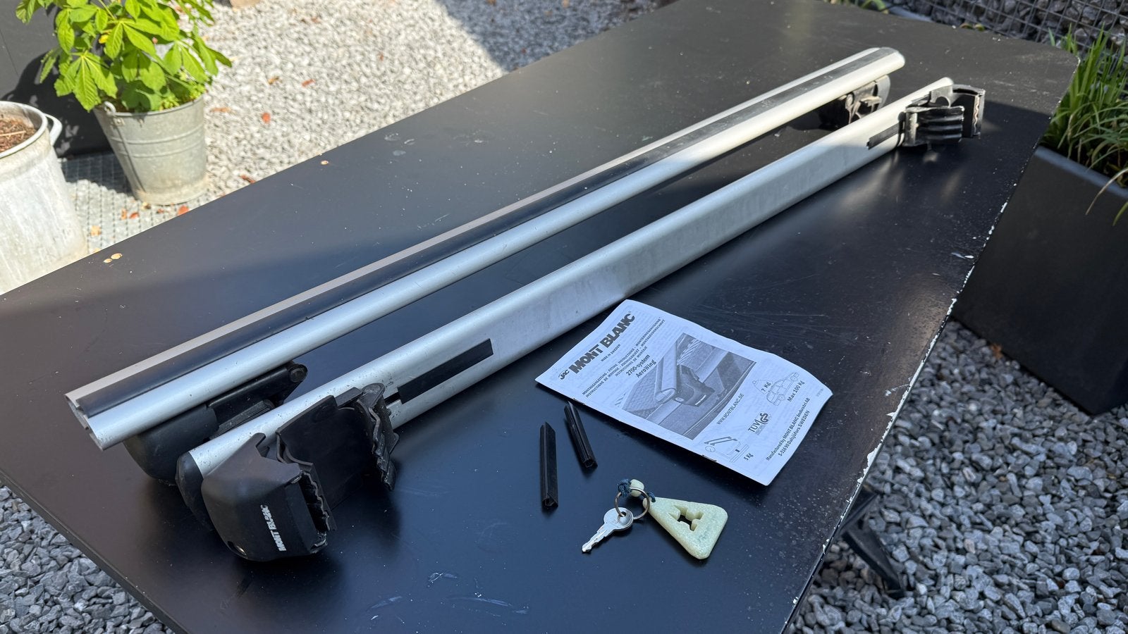 Mont Blanc 2700-system AeroWing dakdragers, Auto diversen, Dakdragers, Ophalen, Gebruikt