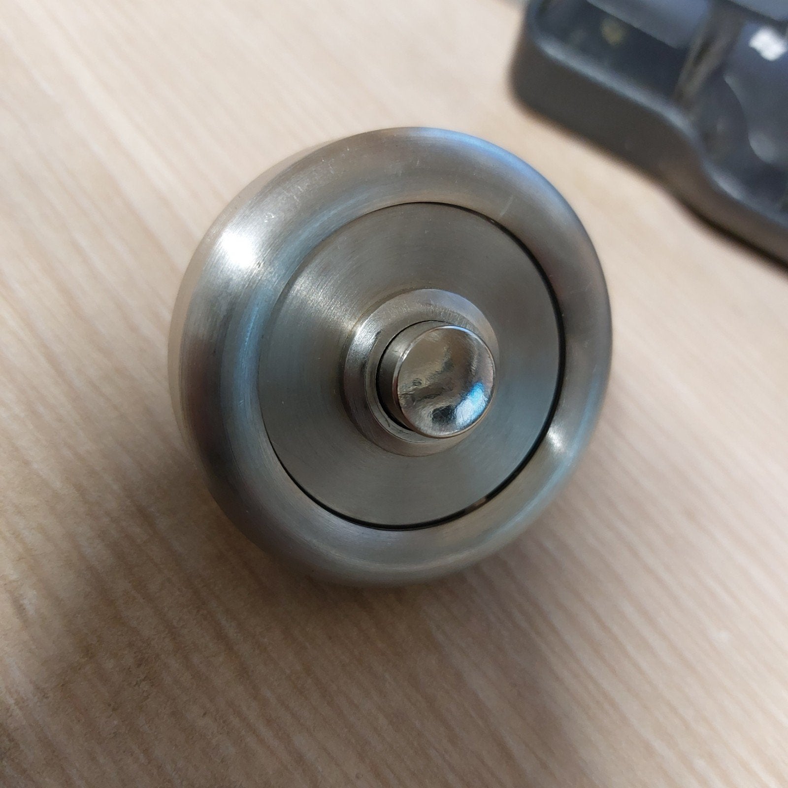 R.V.S. deurbel drukker nieuw 50 mm doorsnede