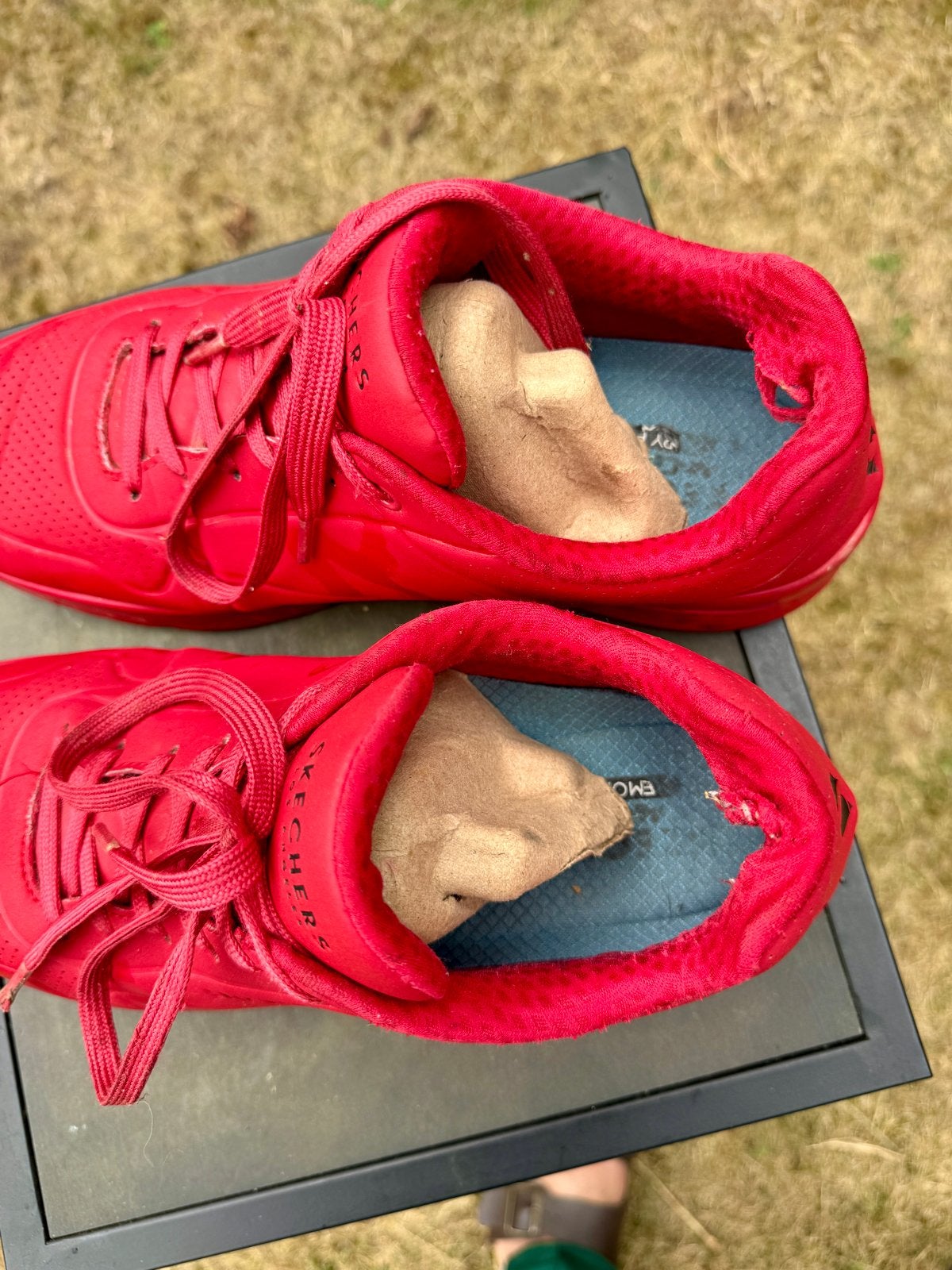 Skechers Uno sneakers in het mooiste rood, maat 43, Ophalen of Verzenden, Gedragen, Overige kleuren, Sneakers of Gympen