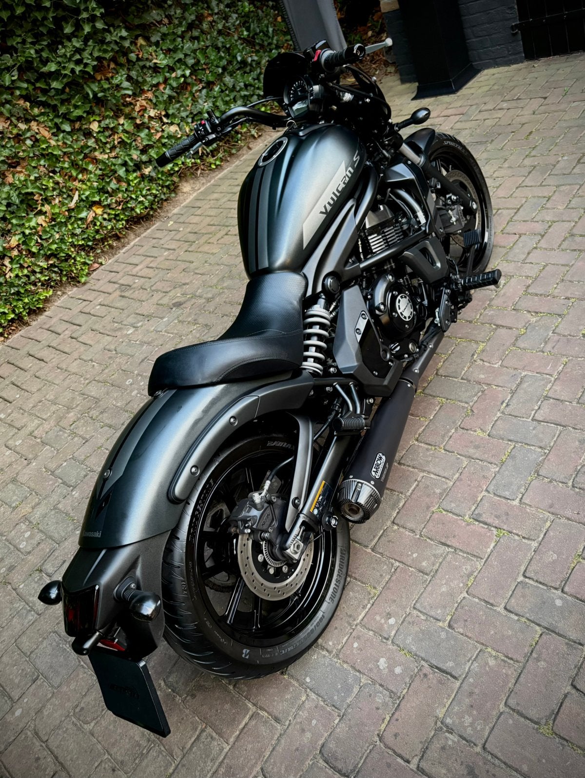 Zeer mooie Kawasaki VULCAN S 650 ABS Dark Anthracite 2023, Motoren, 2 cilinders, Occasion, Chopper, Bedrijf