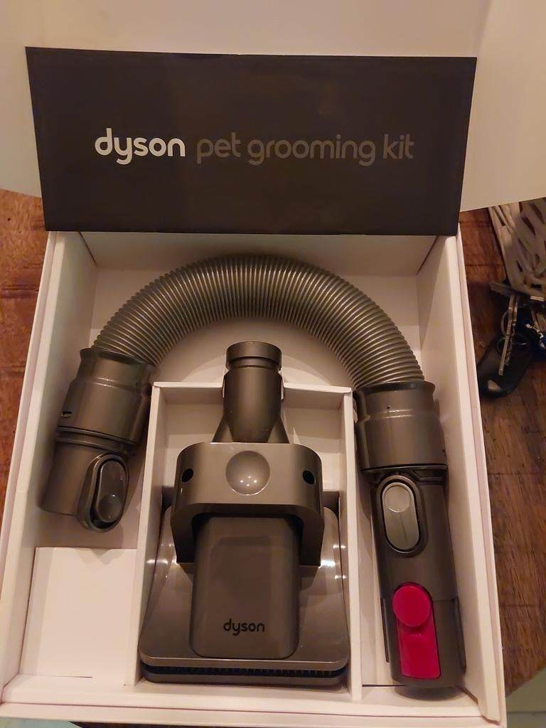 Dyson Pet Grooming Kit nieuw in doos geschikt voor Dyson V7, Witgoed en Apparatuur, Stofzuigers, Ophalen of Verzenden, Nieuw
