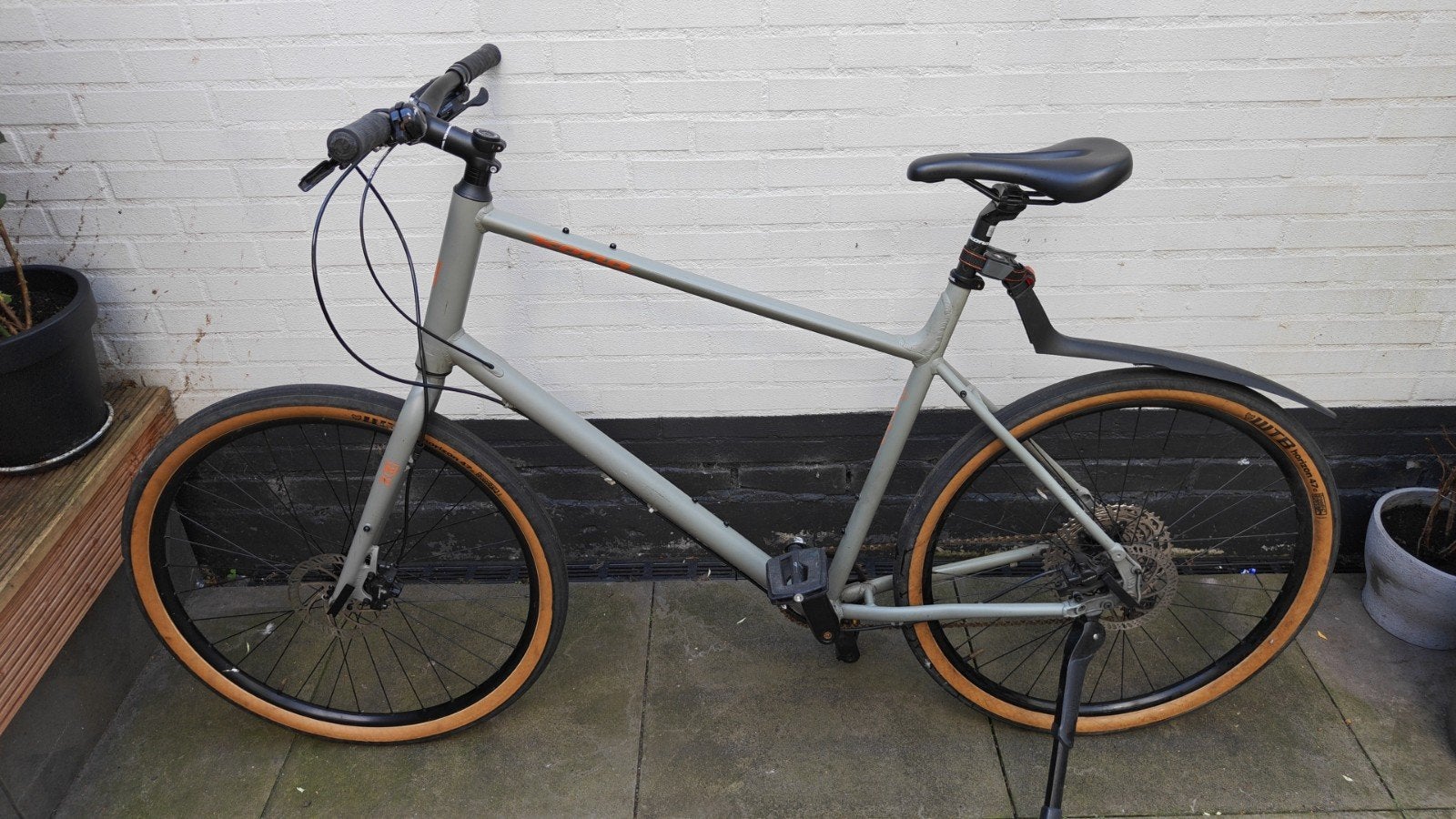 Kona Dew DL - Zo goed als nieuwe hybridefiets, Fietsen en Brommers, Versnellingen, Ophalen of Verzenden, Zo goed als nieuw, Schijfrem