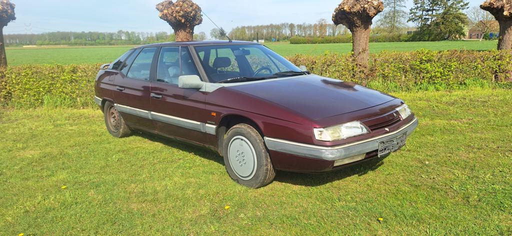 Citroën XM Y3 Hatchback 1990 Rood diesel 100.363 km uniek!, Auto's, Citroën, Bedrijf, XM, Diesel, Hatchback, Handgeschakeld, Geïmporteerd