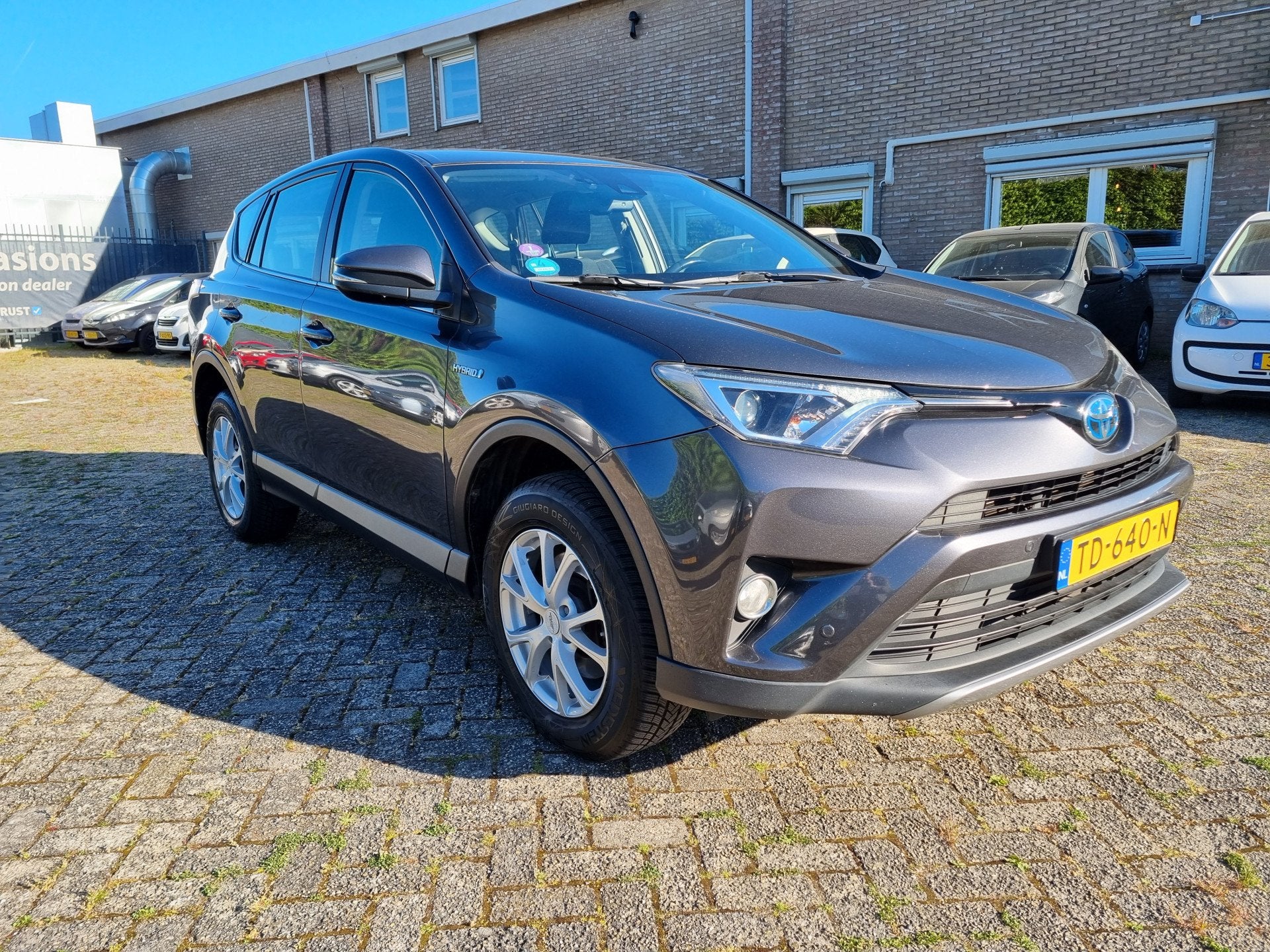 Toyota RAV4 2.5 Hybrid Energy NETTE AUTO! (bj 2018), Auto's, Stof, Gebruikt, Euro 6, Automatische klimaatregeling
