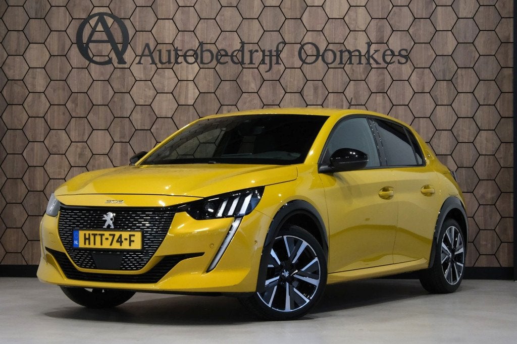 Peugeot 208 1.2 PureTech GT Pack 29dkm Navigatie|Camera|Appl, Voorwielaandrijving, 101 pk, Gebruikt, Euro 6