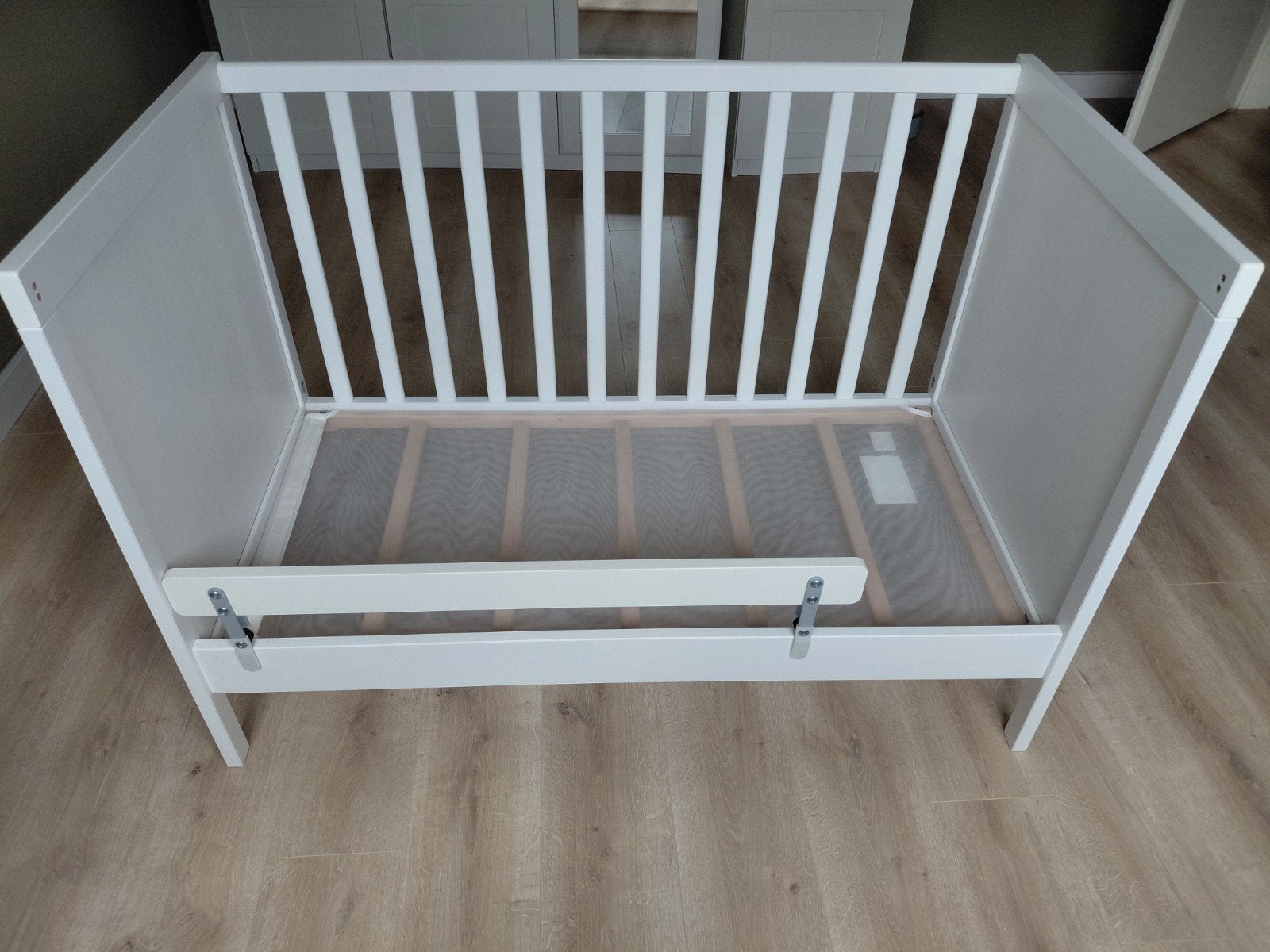 Wit ledikant met matras, Ophalen, Gebruikt, Ledikant